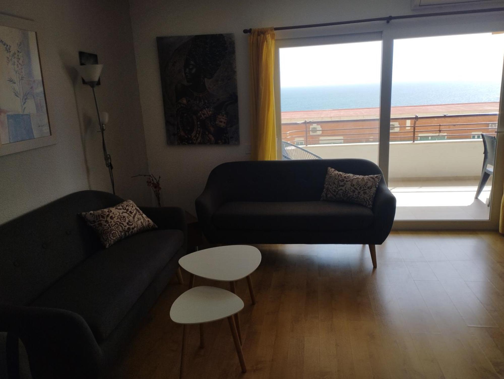 Apartament A 50 Metros Del Mar Y En 2 Paradas De Bus Estas En El Centro De